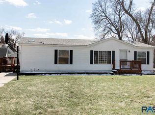 605 E 2nd St, Colton, SD 57018