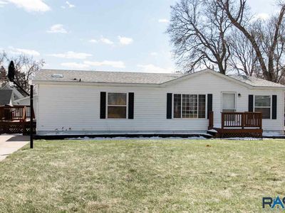 605 E 2nd St, Colton, SD, 57018