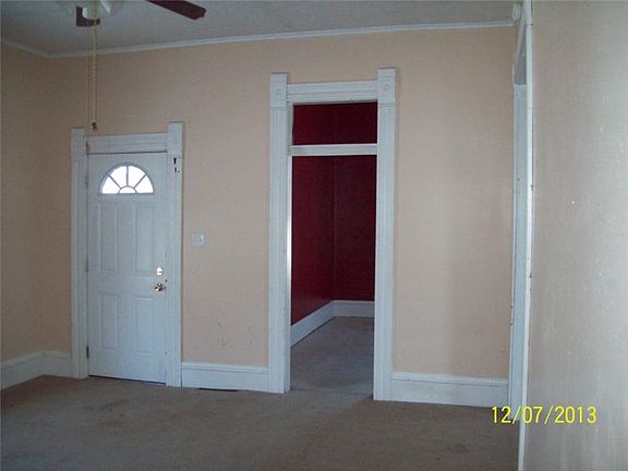 3rd image of 403 E Fordice St