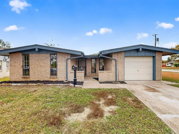534 Henderson Cir, Garland, TX 75040