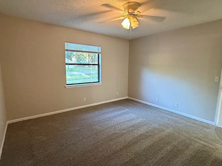 107 Pineneedle Cir — Photo 17