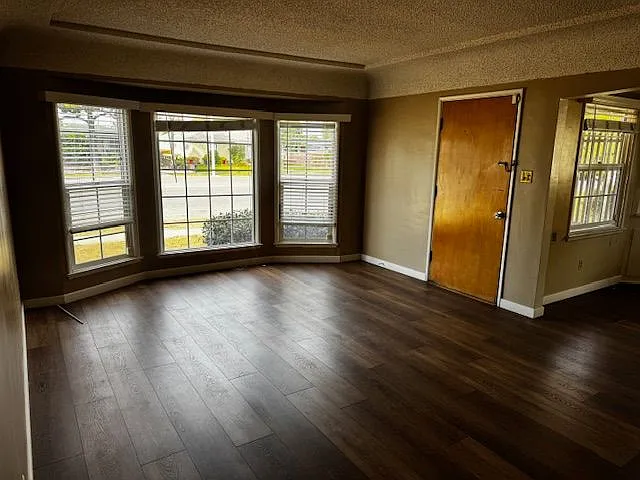 9610 Rosecrans Ave — Photo 5