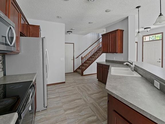 5th image of 3537F Cherry Ln