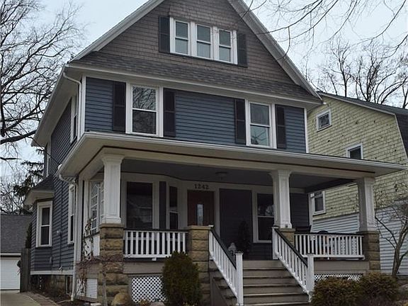 3rd image of 1242 Saint Charles Ave