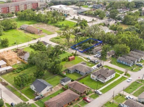 1715 Granger St, Houston, TX 77020
