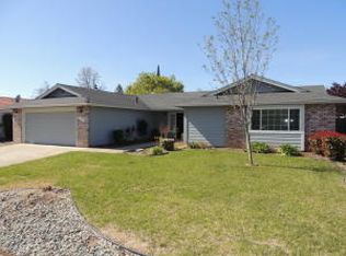 322 Elk Dr, Redding, CA 96003
