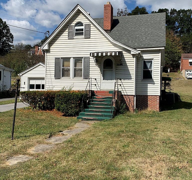 2nd image of 1304 Stadium Dr