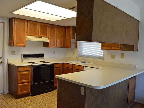 4th image of 609 W Monona Dr