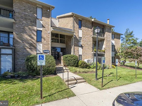 2nd image of 5484 Cedar Ln Unit B2