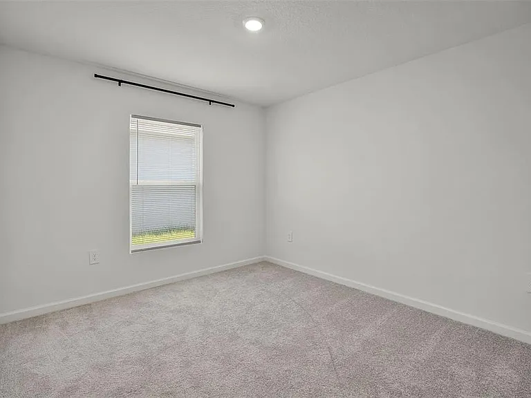 2711 Pioneer Trl — Photo 12
