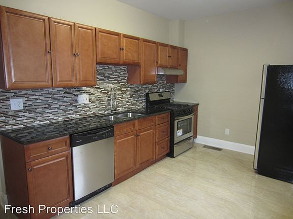 4th image of 3127 Woodsfield St