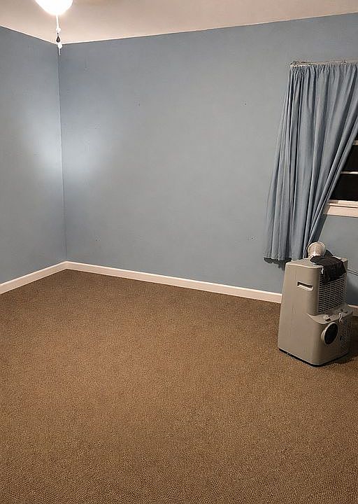 1st image of 609 Eclipse St