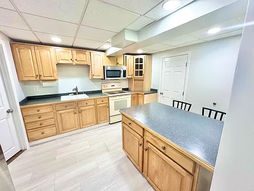 331 Oakridge Ave Photo 1