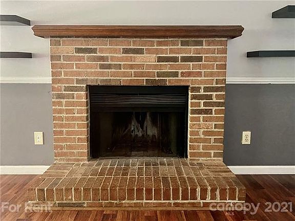 4th image of 3914 Aster Dr