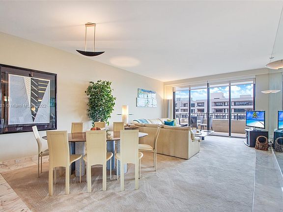 5th image of 251 Crandon Blvd APT 1120