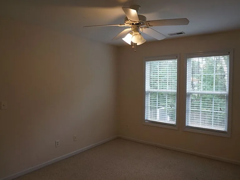 125 Creeks Edge Dr — Photo 36