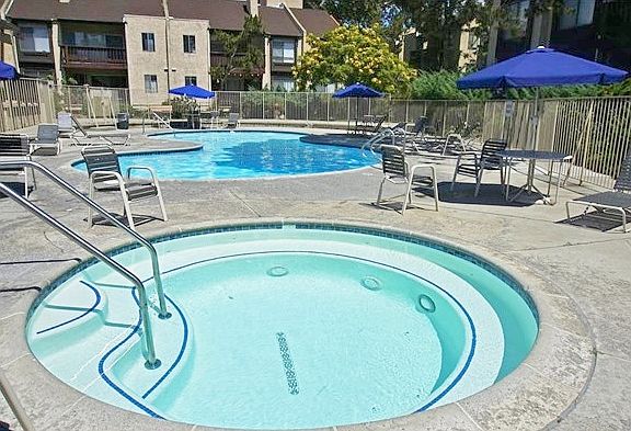 2nd image of 11207 Summertime Ln
