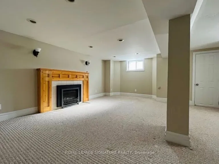 445 Donlands Ave #LOWER — Photo 6