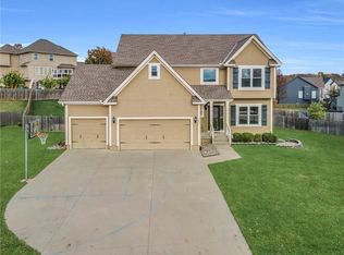 2345 SW Switchback Ct, Lees Summit, MO 64082