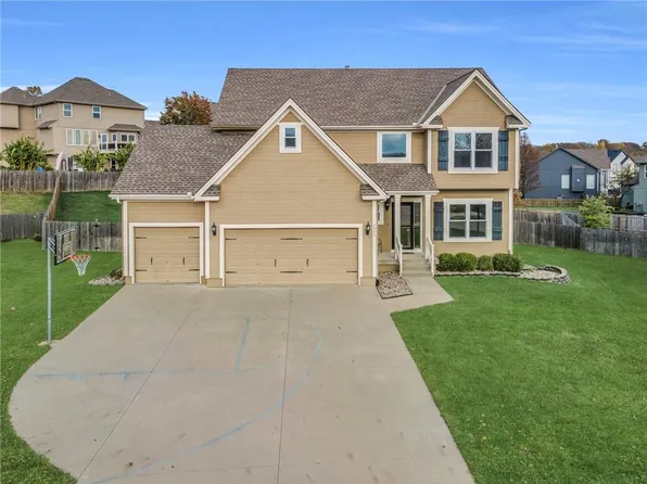 2345 SW Switchback Ct, Lees Summit, MO 64082