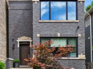 2156 W Barry Ave, Chicago, IL 60618