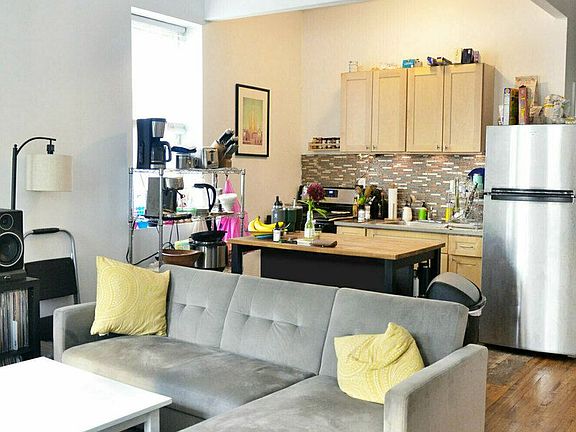 3rd image of 246 Tompkins Ave #1