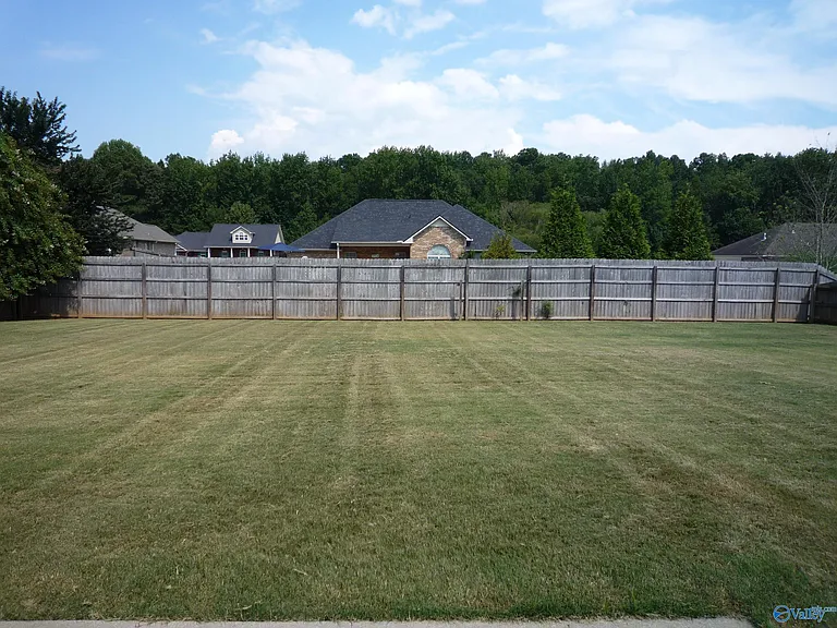 16656 Bellewood Dr — Photo 26