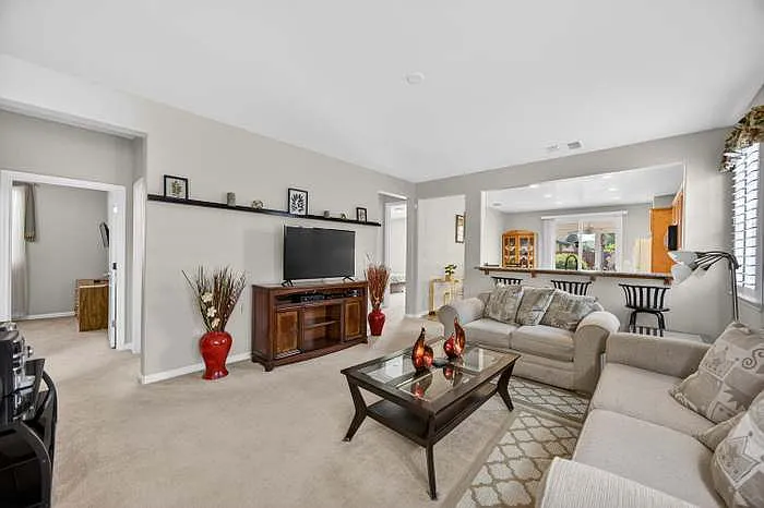 7540 Abbey Cir — Photo 3