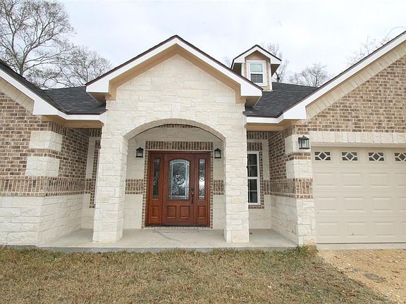 4th image of 308 County Road 3310 #B