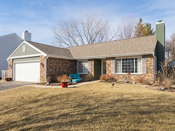 455 Yardley Dr, Carol Stream, IL 60188