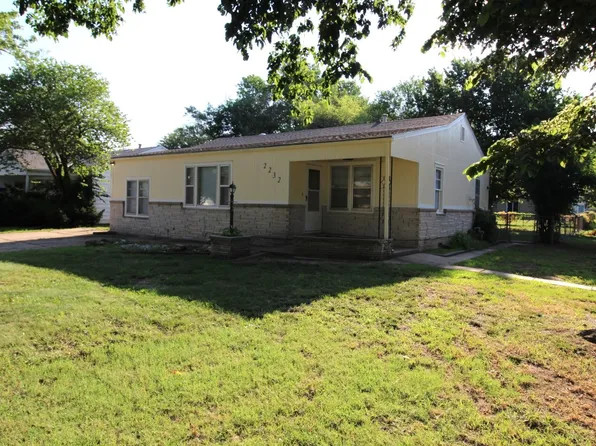 2232 S Estelle St, Wichita, KS 67211