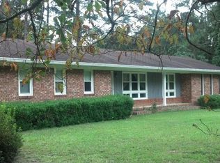 6410 Hillcrest Dr, Hahira, GA 31632
