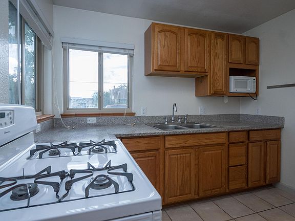 Kitchen 3