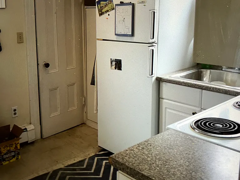 10 Clarendon Ave #2 — Photo 11