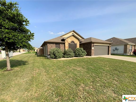 3rd image of 1217 Jamestown Dr
