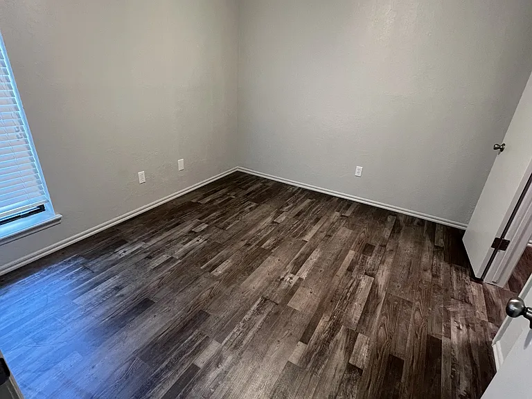 1000 Rambling Oaks Dr #7 — Photo 10