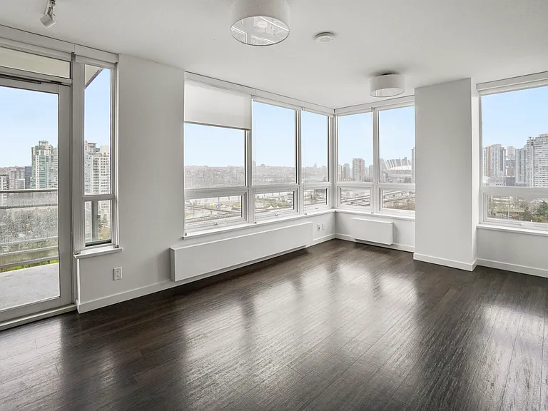 183 Georgia St E — Photo 123