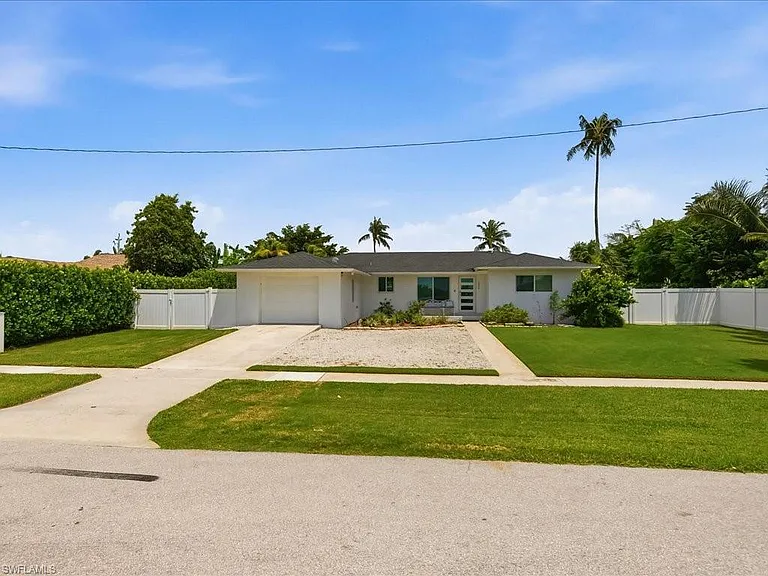 1206 Martinique Ct — Photo 23