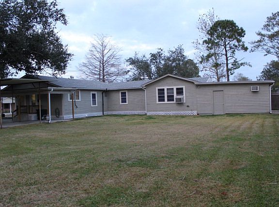 5th image of 403 Ann Carol St