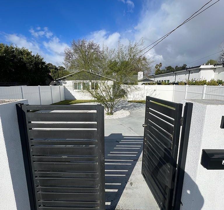 1st image of 22939 Dolorosa St