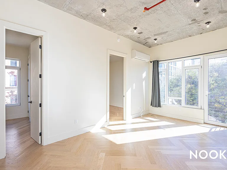 195 Humboldt St #2F — Photo 1