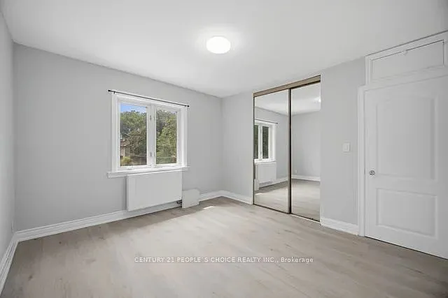 249 Burnhamthorpe Rd #-MAIN — Photo 25