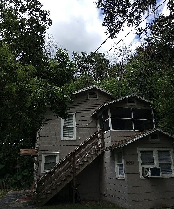 2nd image of 1623 Greenridge Rd #1