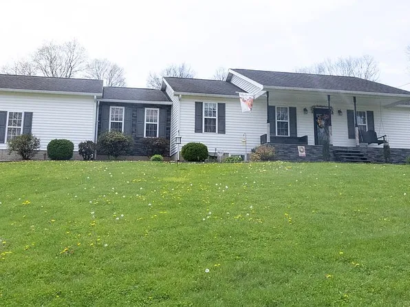 6786 Veto Rd, Belpre, OH 45714