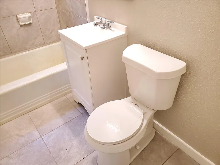 5318 Doulton Dr — Photo 5