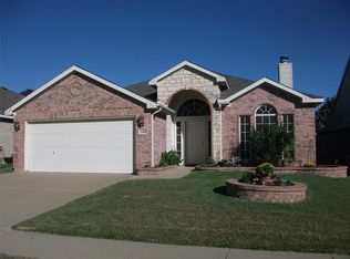 12421 Silvermist Trl, Burleson, TX 76028