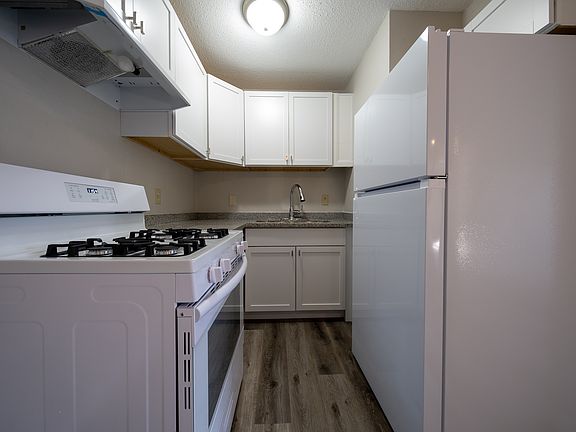 4th image of 814 11th Ave SE #305