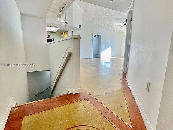 4th image of 1600 S Crestwood Ct S #1606