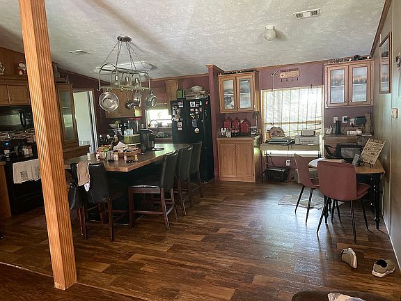 5th image of 17969 Camelia Dr