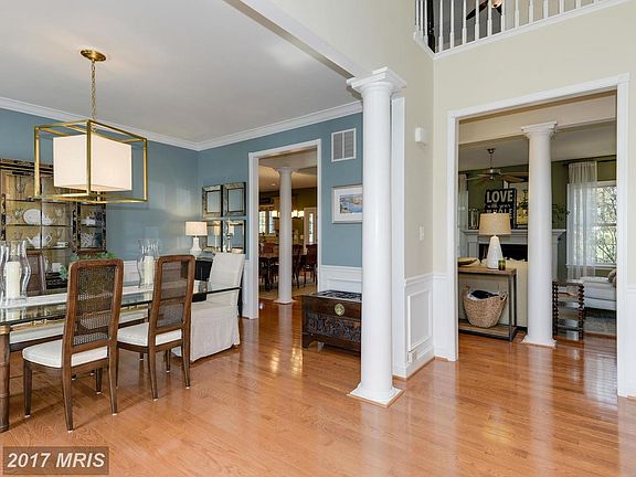 5th image of 102 Westholme Ln
